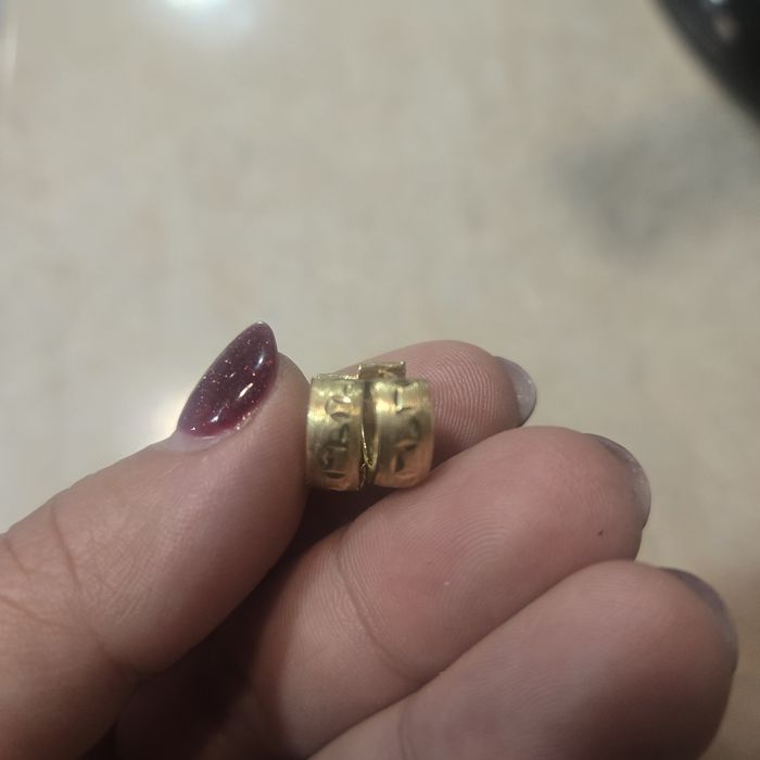 Златни обеци с кутия