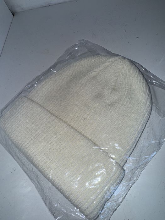 caciula stussy alba