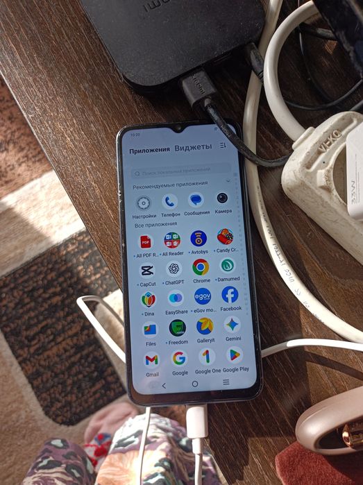 Продам телефон  VIVO в отличном состоянии