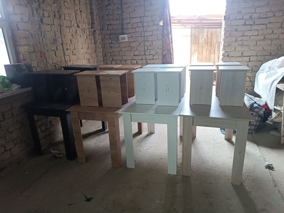 Стол стульчиками