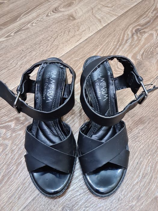 Продам балетки, кожаные босоножки