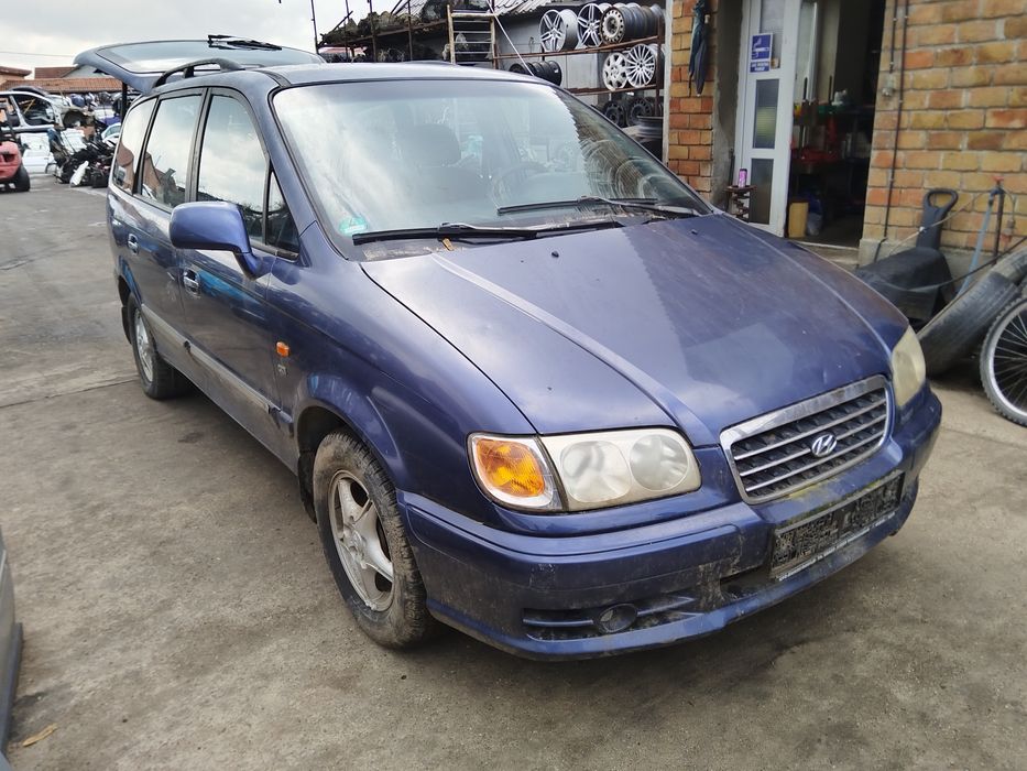 Bara fata completa Hyundai Trajet an 2000-2008