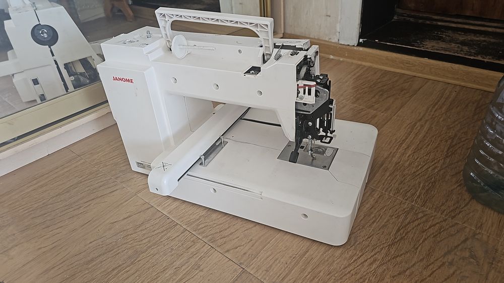 Вышевальный машина Janome 450e