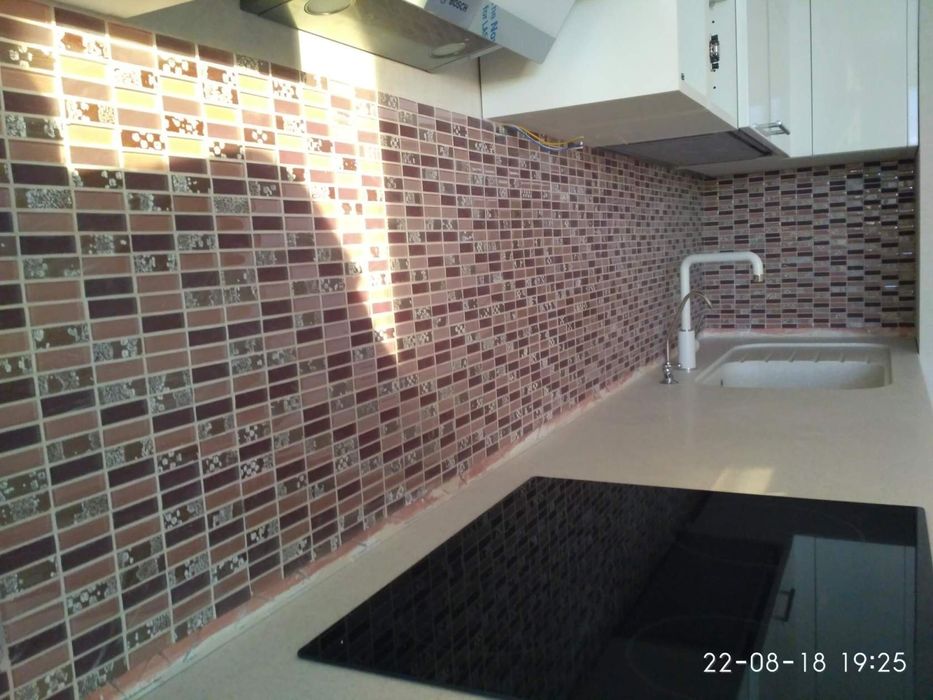 Уста кафелчи плиточник