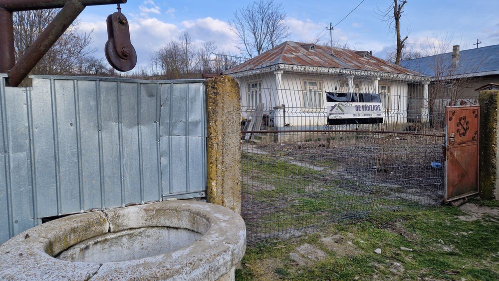 Casă de vânzare/bătrâneasca