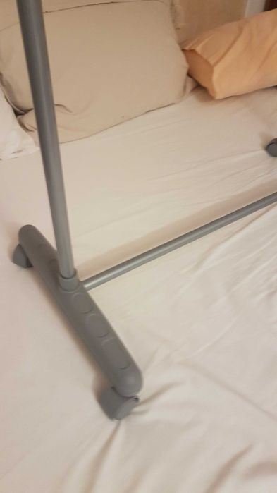 Подвижен щендер за дрехи