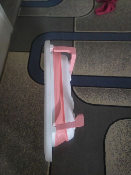 Ванночка розовый түрі ,новый ,подаркаға келген