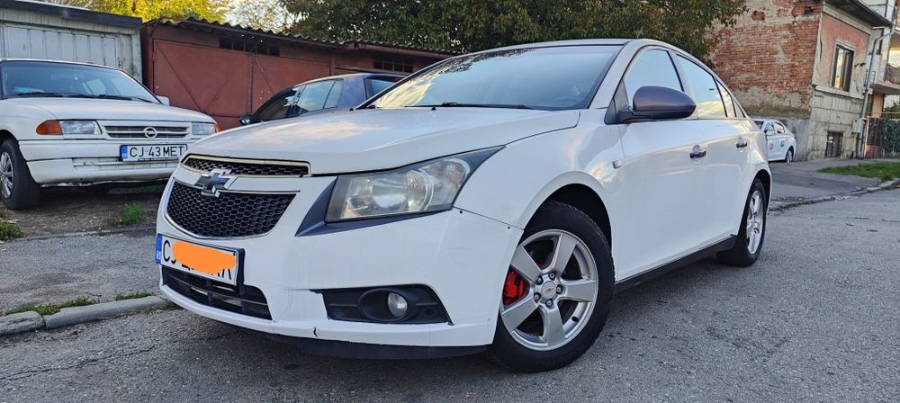 Vând sau schimb Chevrolet cruze 1.8 benzina /GPL2012