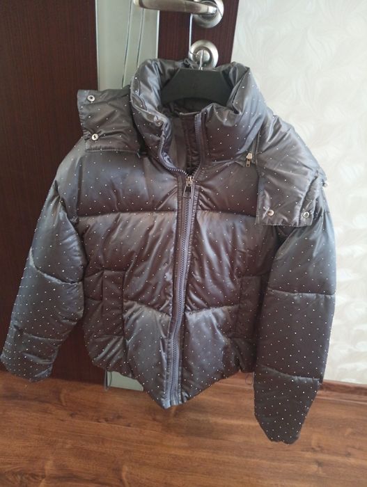 Продам куртки, новые.