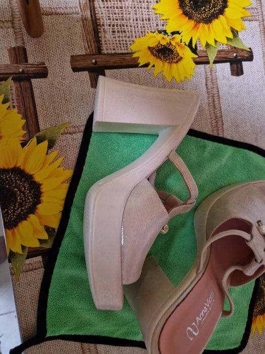 Saboți tip sandale cu perle noi, nr.40.ItalianStyle