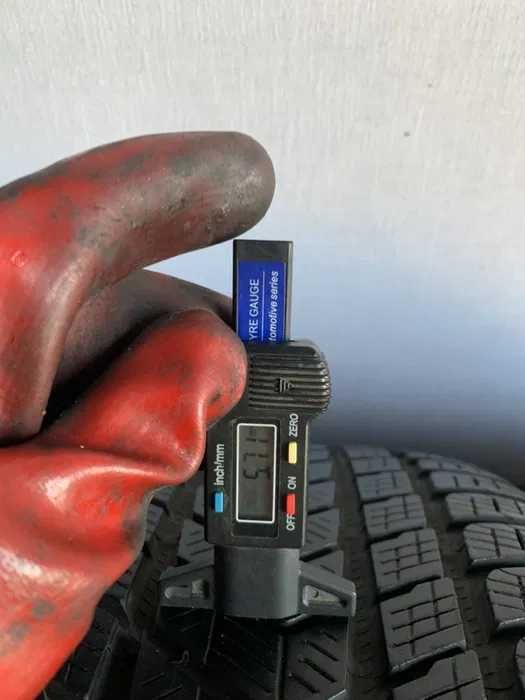 295/40 R20 Pirelli SCORPION WINTER