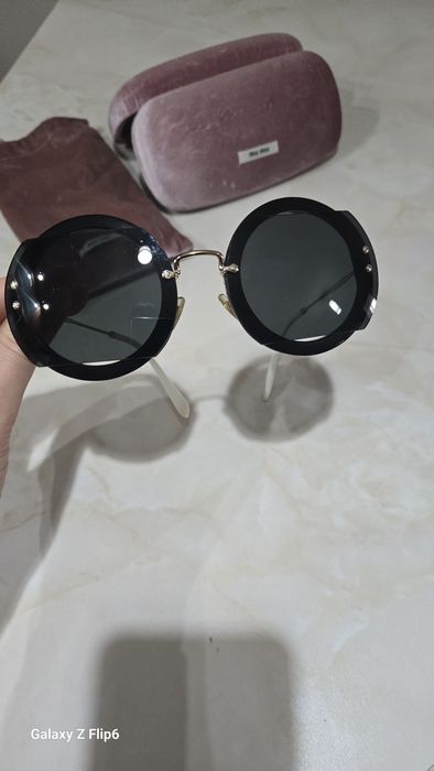 Оригинални дамски слънчеви очила Miu miu