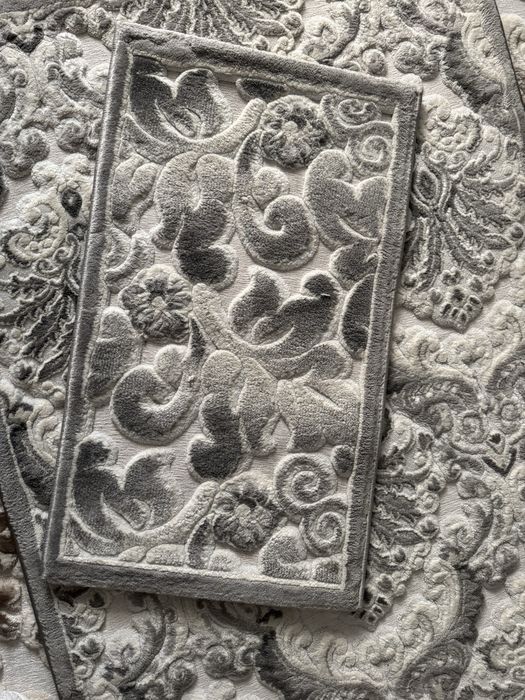 Vand 2 covoare model  deosebit