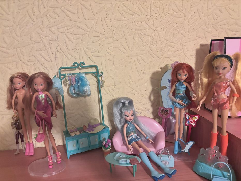 Winx club.  лот    кукли.   и     аксесоари