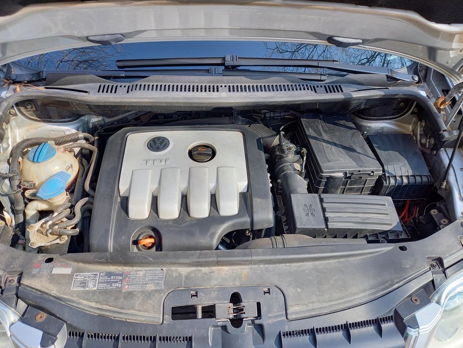 VW Touran 2.0 TDI 2004 136 кс