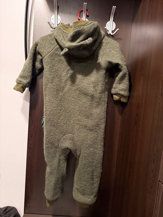 Salopetă din Lână Fiartă cu Fermoar și Glugă marime 98