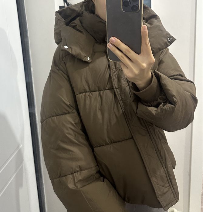 Продам куртку 3000