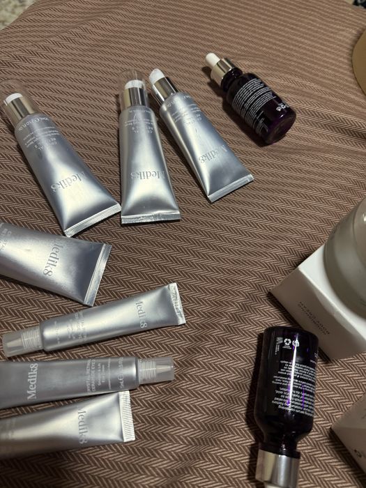 Produse noi Medik8 – Vitamina C, Retinol, Creme, Peptide – sigilate