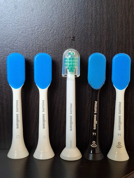 Резервни глави/ Накрайници за електрическа звукова четка за зъби Philips Sonicare, с предпазни капачки и глава за почистване на Езика!