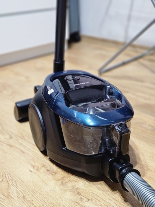 Прахосмукачка Samsung VC07M31B0HN/GE