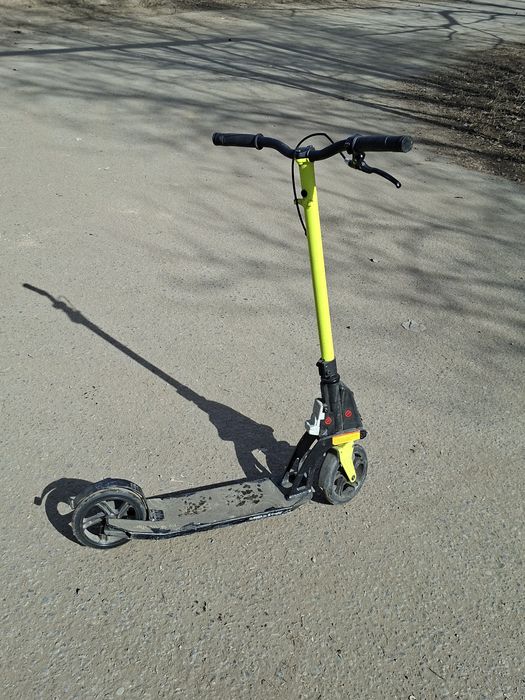 Самокат Glober (не электро)