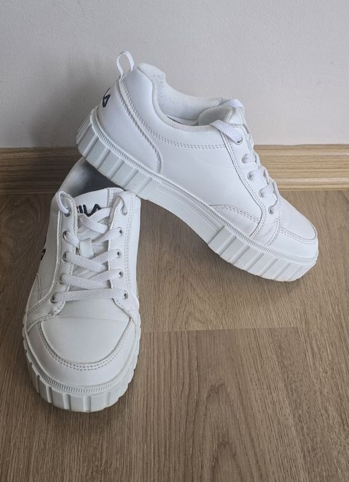 Дамски маратонки "Fila"