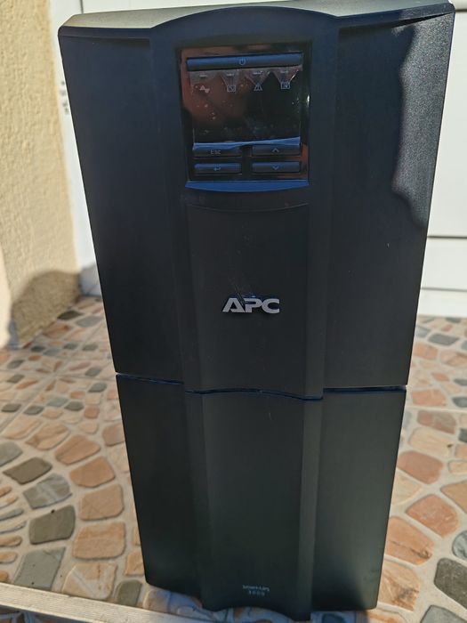 UpcAPC Smart-UPS 3000 VA – UPS profesional second-hand
UPS APC Smart-U