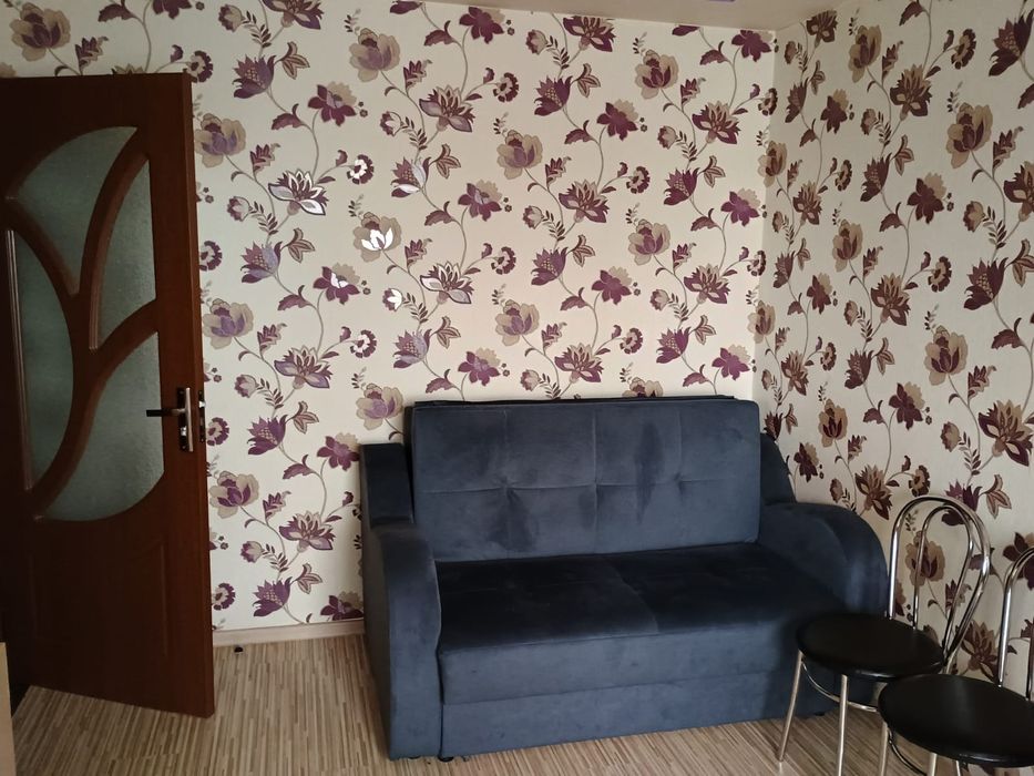 Inchiriez apartament Valea Rosie