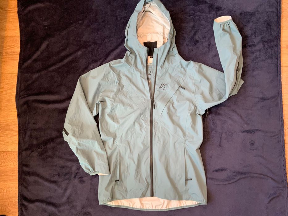 Revolution Race-оригинално яке 40м