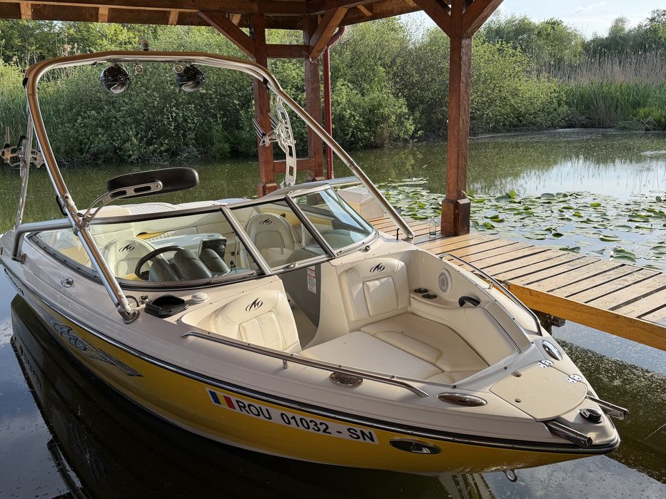 Barca Salupa Monterey 194 FS Mercruiser Inboard 4.3MPI EX 220PS