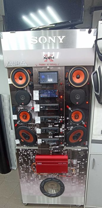 стенд для демонстрации магнитол, динамиков -б/у, в идеальном состоянии