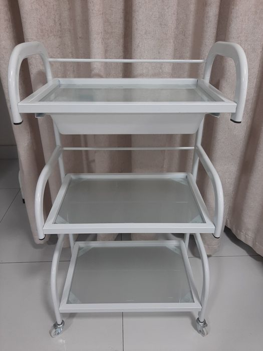 Продается мебель для салона красоты