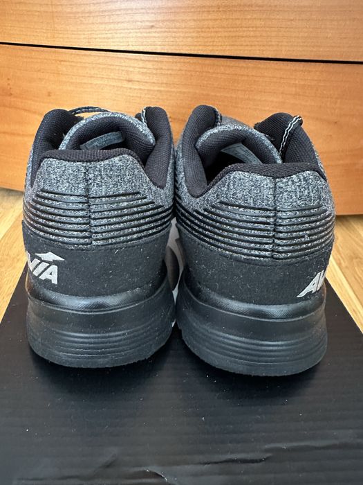 Маратонки на марката AVIA