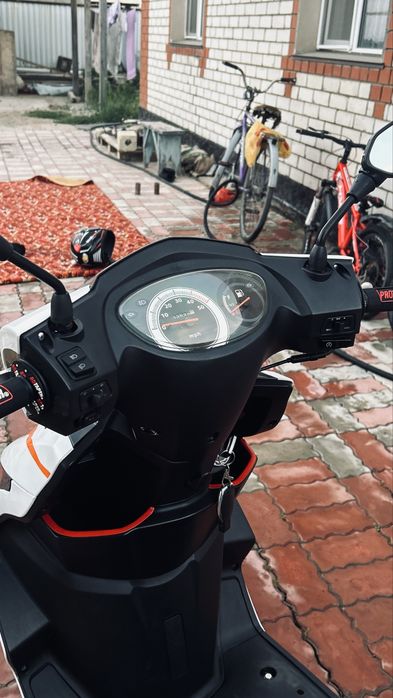 Скутер м8 ABS 150 куб