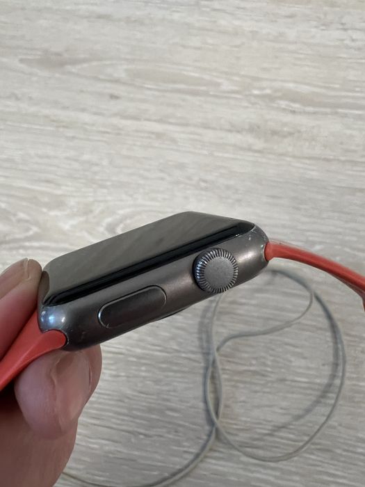 Продам часы apple watch 1