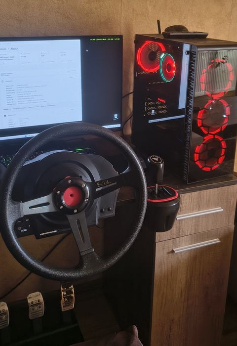 Thrustmaster T300 Sim Racing Комплект (Ferrari Alcantara + TH8S + Drift Волан) + Опция за Геймърски компютър