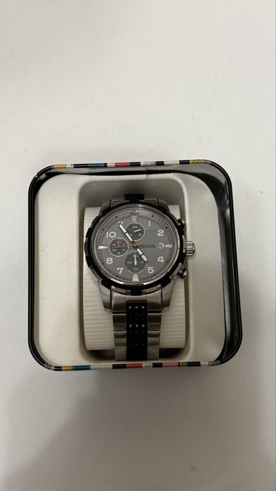 Часы наручные Fossil