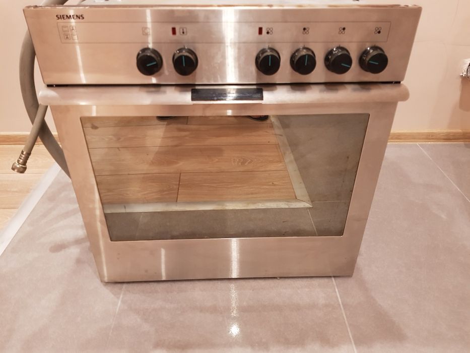 Фурна за вграждане Siemens