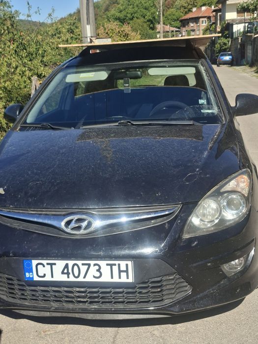 Продавам  хюндаи  i30  2010г.