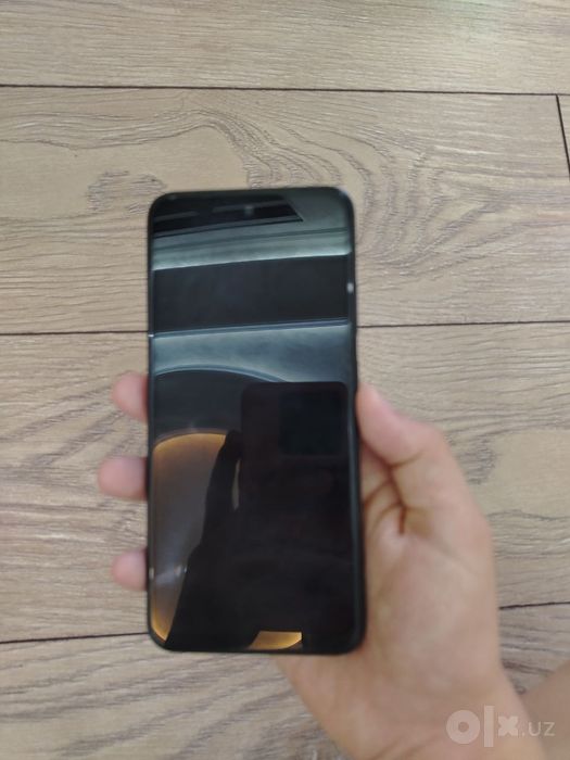 Infinix Smart 9 4/128GB ideal holatda sotiladi