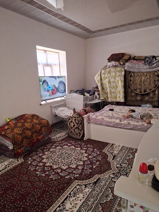 Srochna hovli sotiladi. Narpay eski 5. 8 sotix