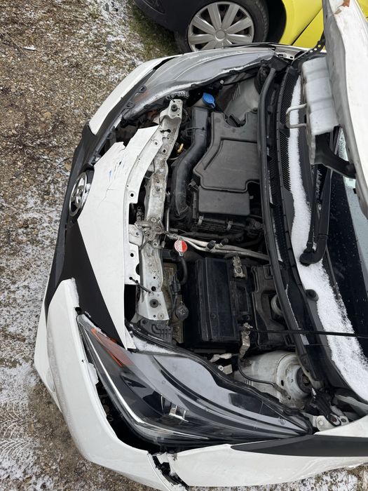 Toyota Aygo 2016 1.0 benzina usor avariat 1900 Euro+TVA RATE FiXE