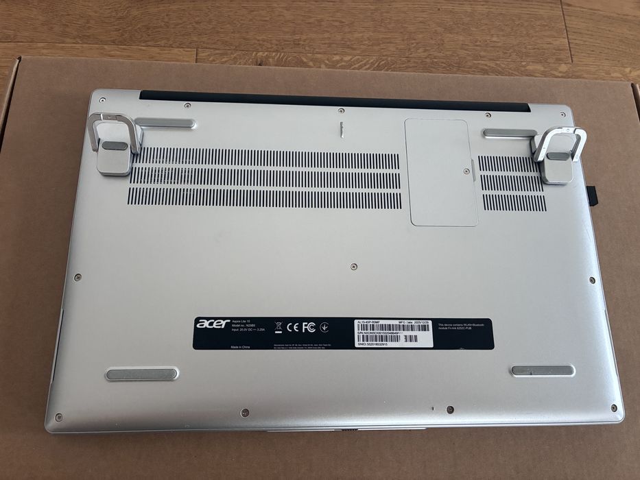Vând laptop Acer Aspire Lite 15 – Ryzen 7, 32GB RAM, 1TB SSD, ca nou + cadouri
