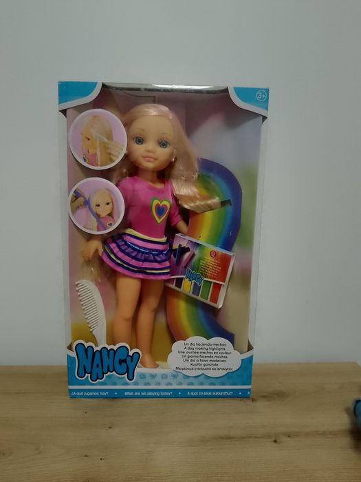 Vând păpușă Nancy 45 cm
