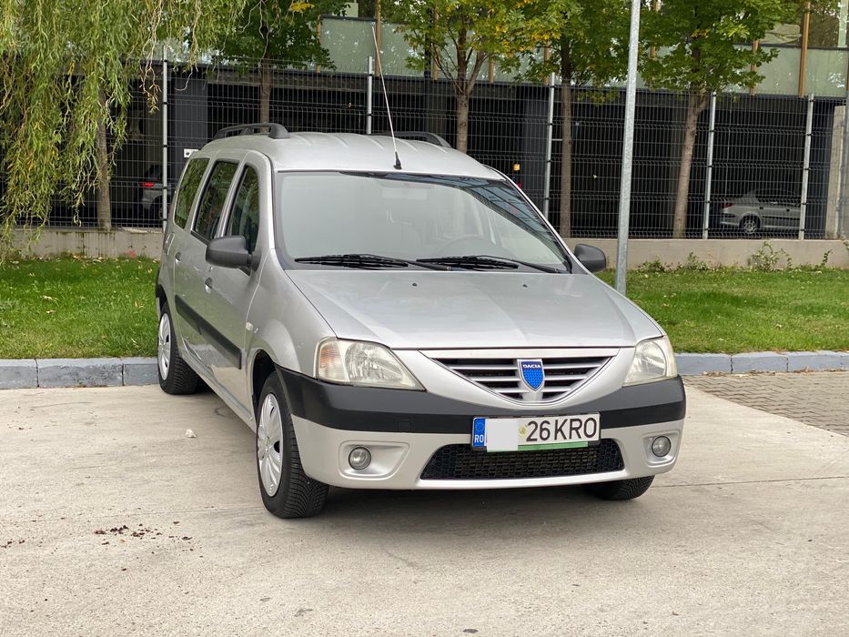 Dacia Logan Mcv Laureat 1.5 DCi 85 CP i rosu