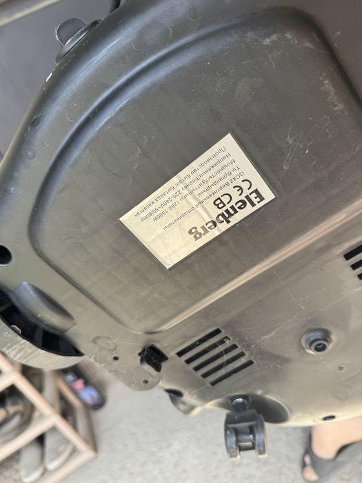 Продам Вертикальный отпариватель Elenberg GC42