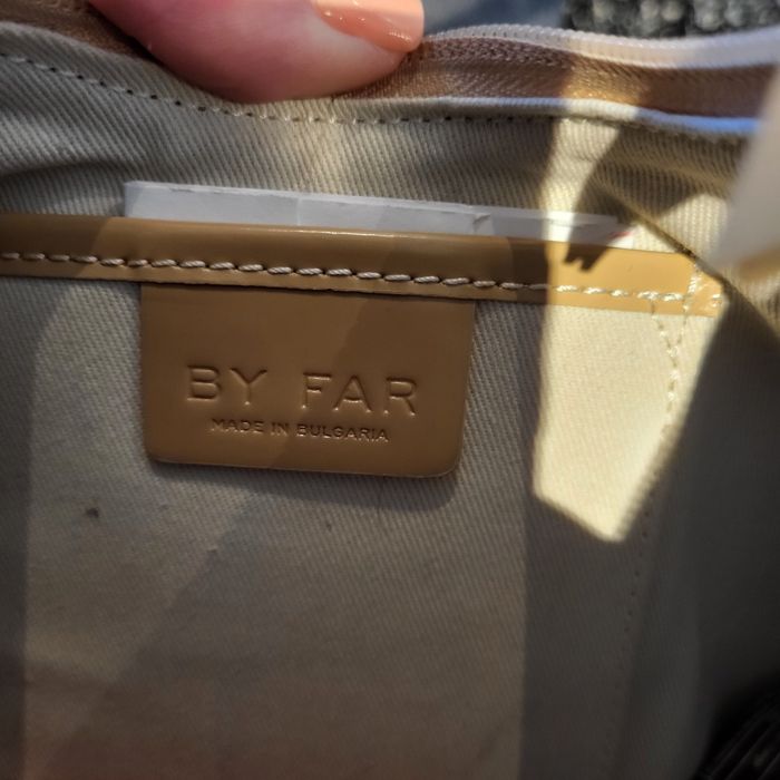 Оригинална чанта на марката By Far