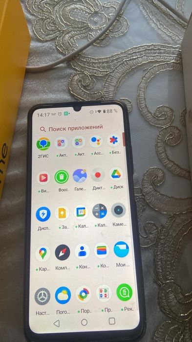 Продам телефон Редми. и Самсунг А05