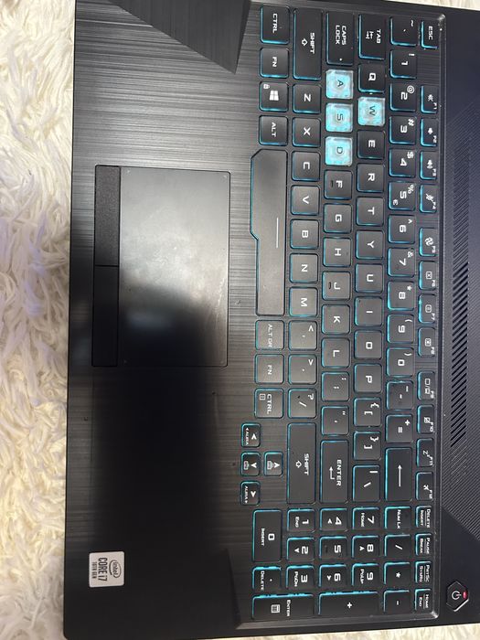 Laptop Gaming ASUS TUF F15 (FX506) i7 / 16GB / GTX 1650 / SSD