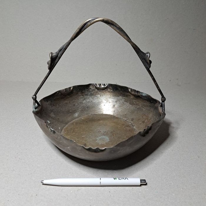 Obiecte din alamă și bronz